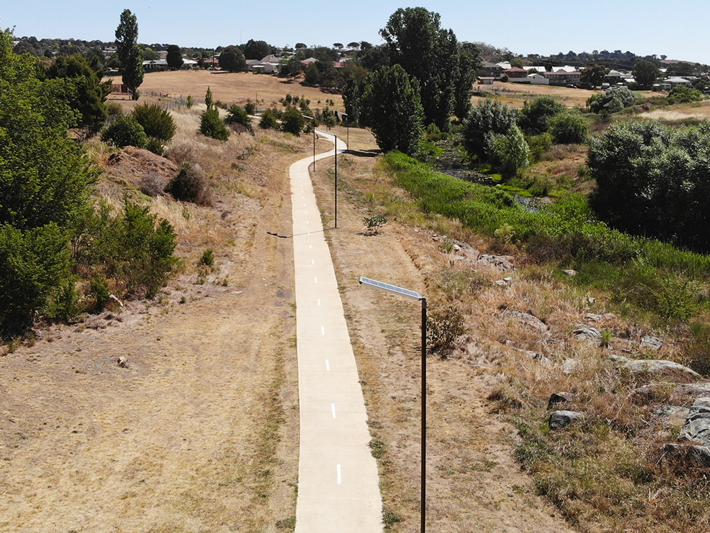 outdoor solar street lights for shared pathway