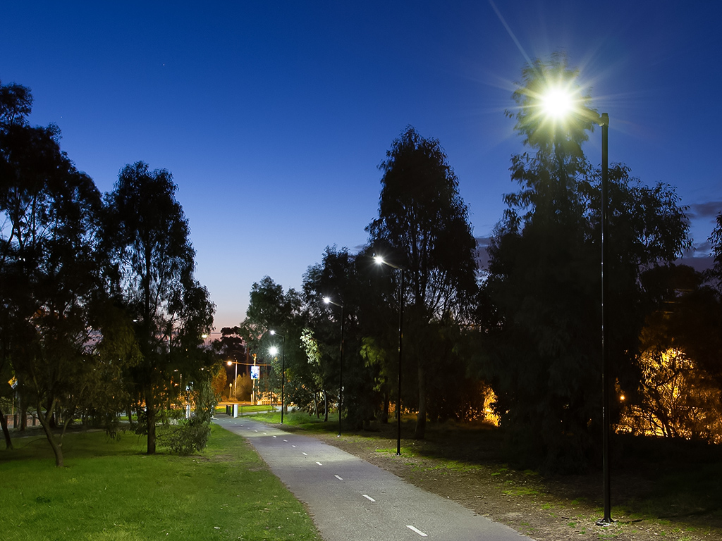 smart sharted pathway lighting