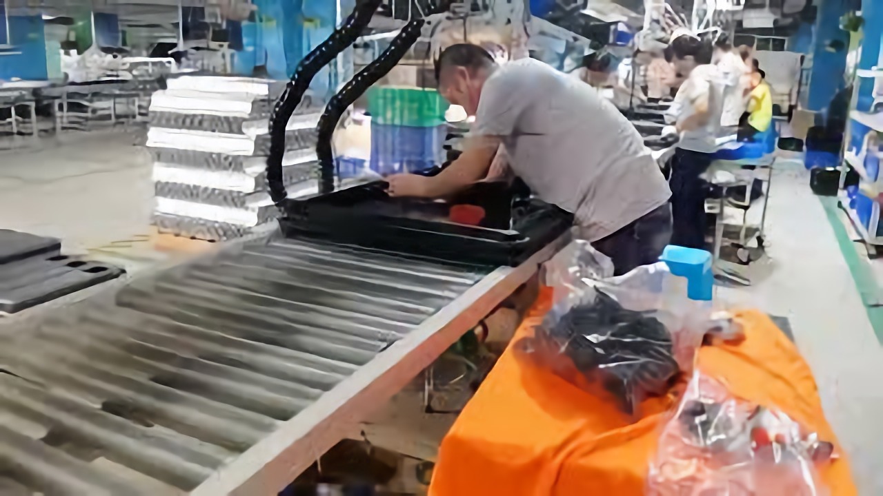 AE6 Series Street Lights Assembly Line Part 1 Leadsun Global