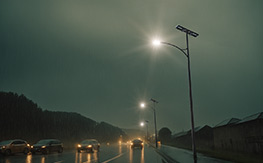 solar-powered-street-light